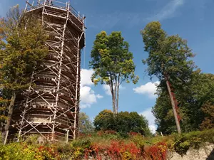 Věž Jakobínka s lešením