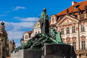 Jan Hus na Staroměstském náměstí