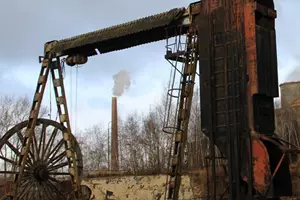 Most těžební stroj