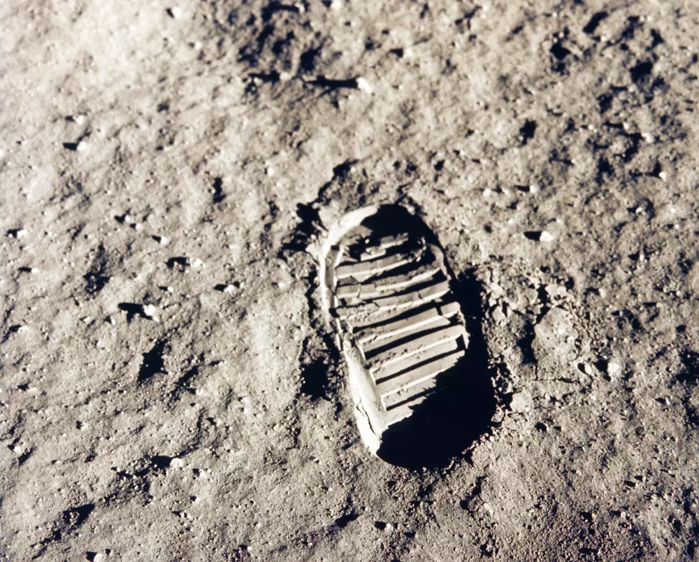 Stopa na Měsíci